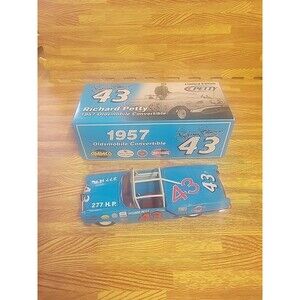 1/24 Richard Petty #43 1957 Oldsmobile Convertible – The King’s First Race Car